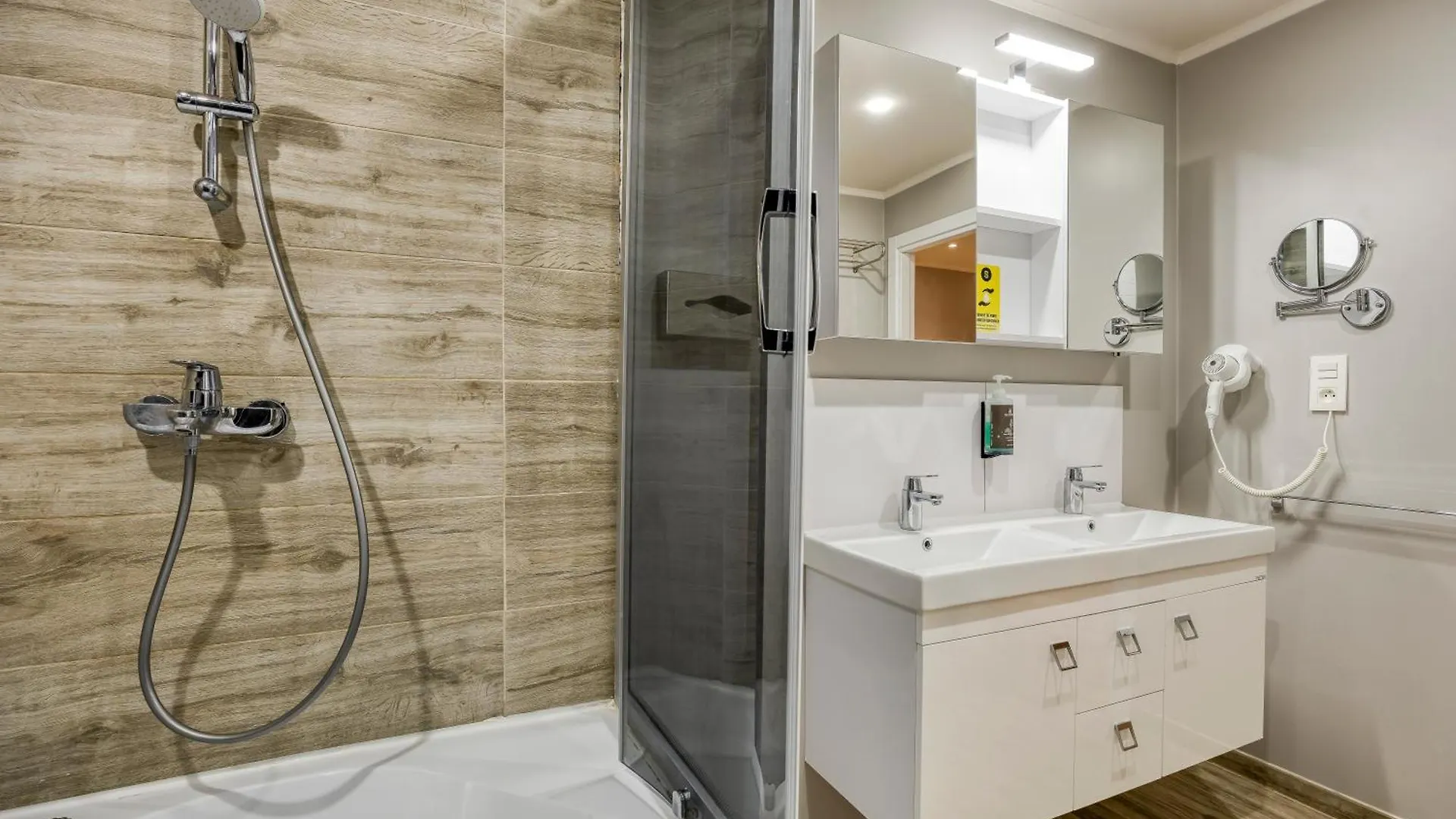 Smartflats - Midi 33 Apartment Brussels