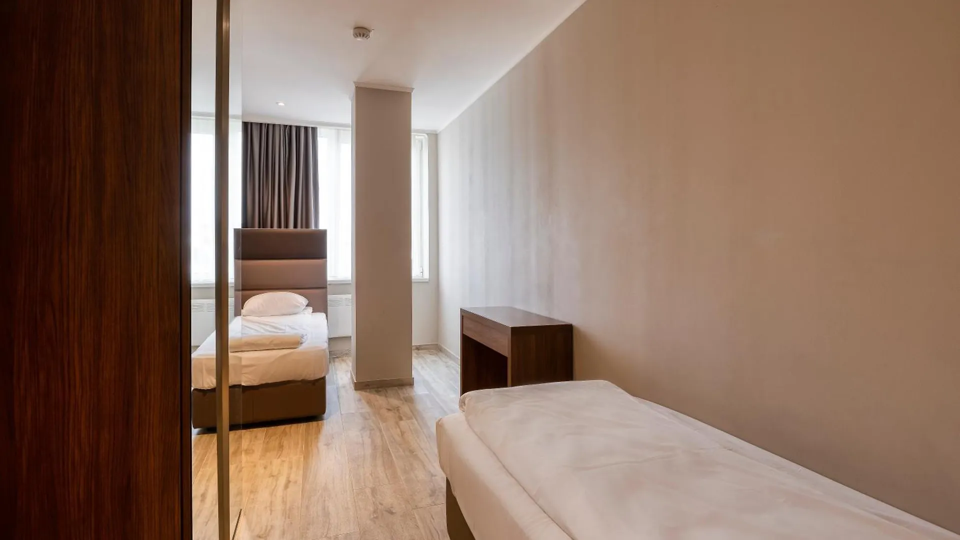 Smartflats - Midi 33 Apartment Brussels Belgium